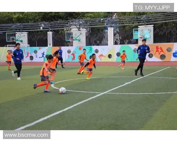 武汉足球队荣登足球团队协作排行榜第三名展现出色团队精神与实力