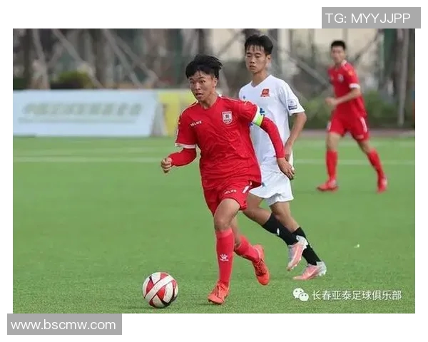 哈密足球之星崛起记:从小城镇到绿茵场的辉煌旅程 哈密足球之星崛起记:从小城镇到绿茵场的辉煌旅程